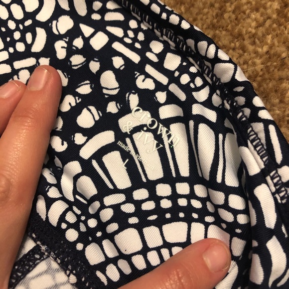 Crown & Ivy Leggings - Picture 2 of 2